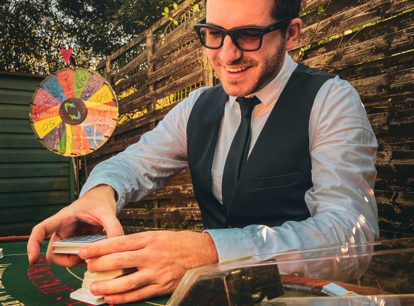 croupier-seminaire-entreprise-team-building-casino-blackjack-nice-antibes-grasse